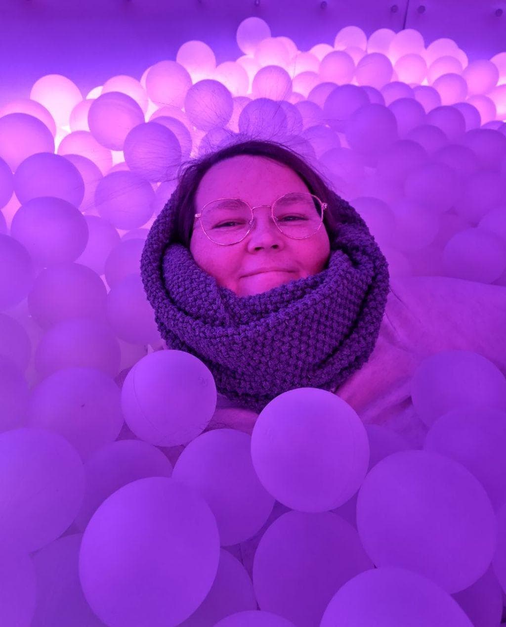 Imke im Bällebad